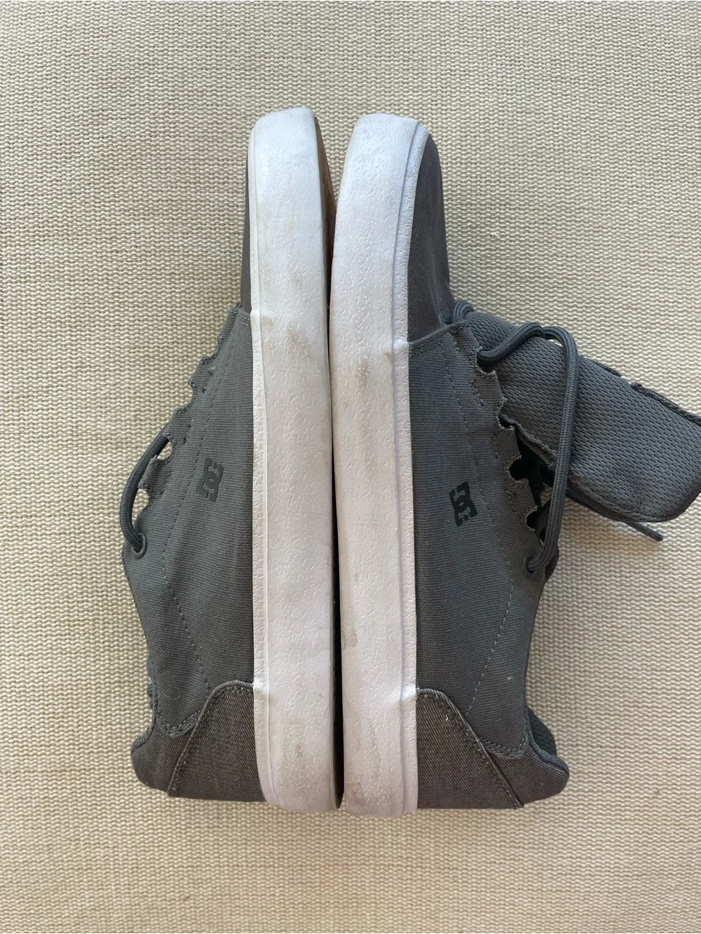 DC Hyde M Gray Canvas Skate Sneakers - Picture 4 of 13